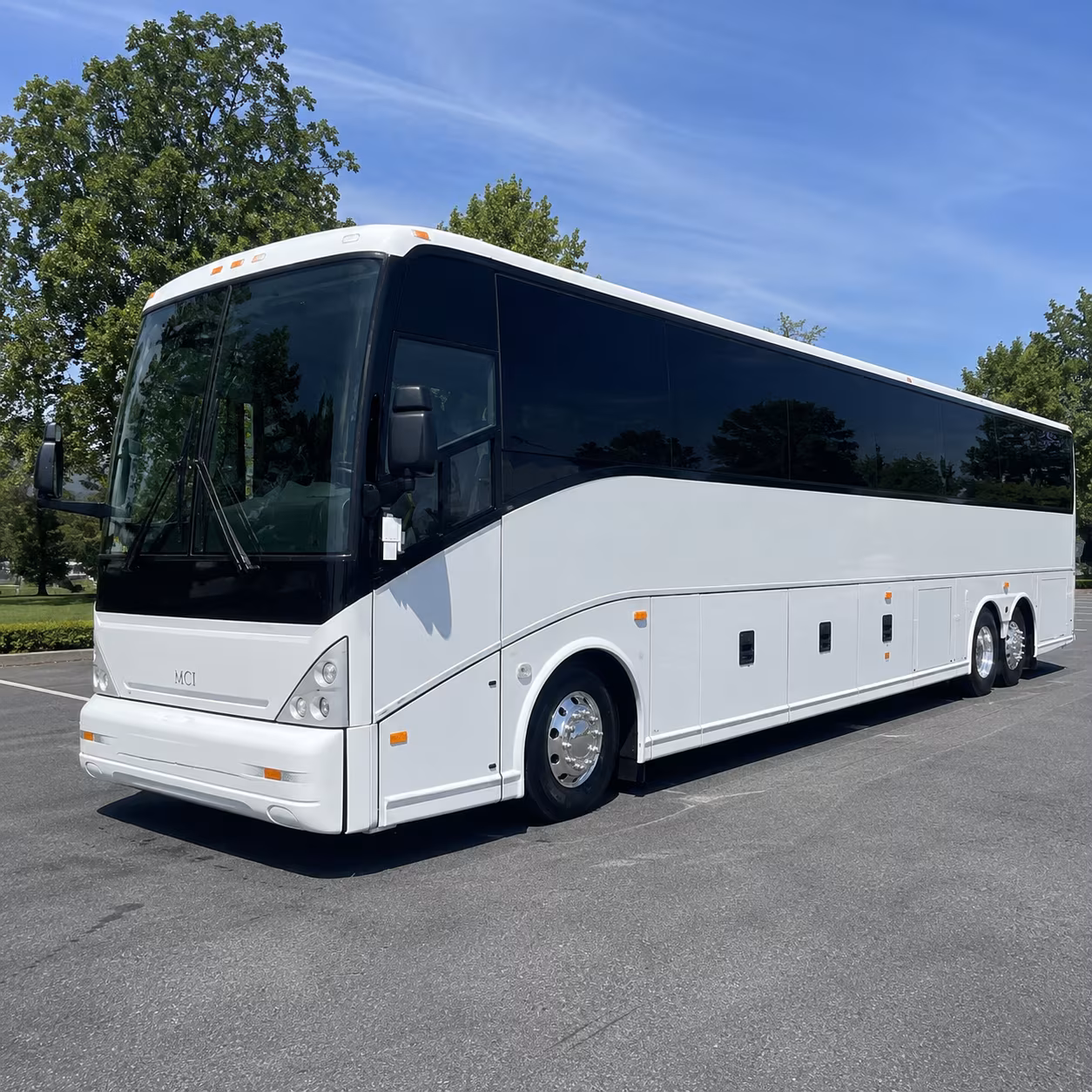 charter buses to cheyenne mountain zoo and colorado springs attractions
