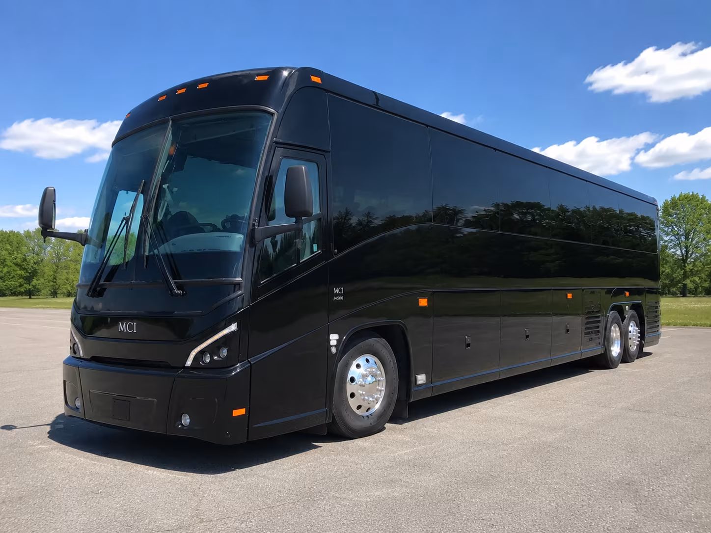 elegant guest shuttles for cheyenne mountain resort and garden of the gods weddings