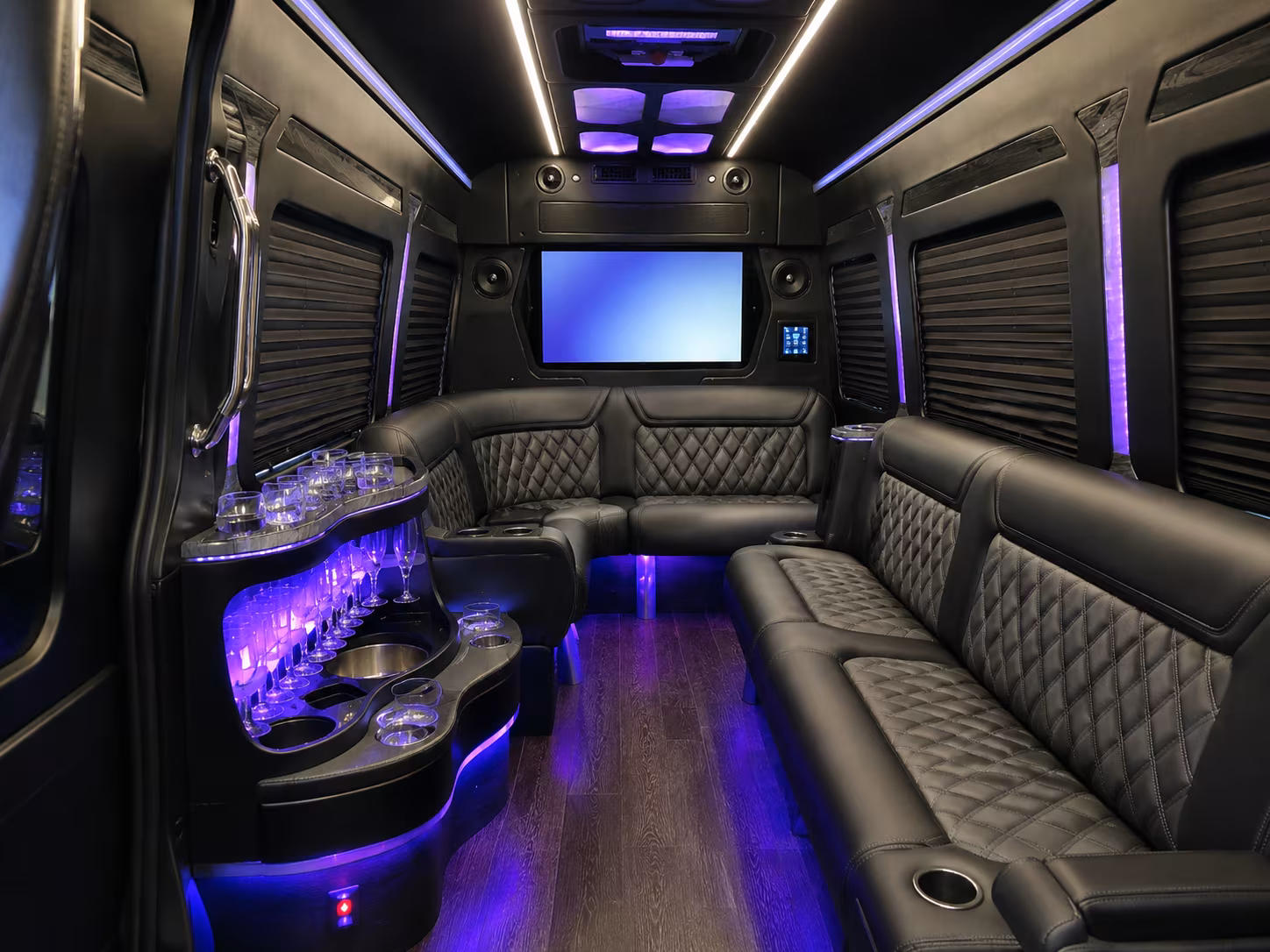 group transportation to pikes peak and woodland park destinations